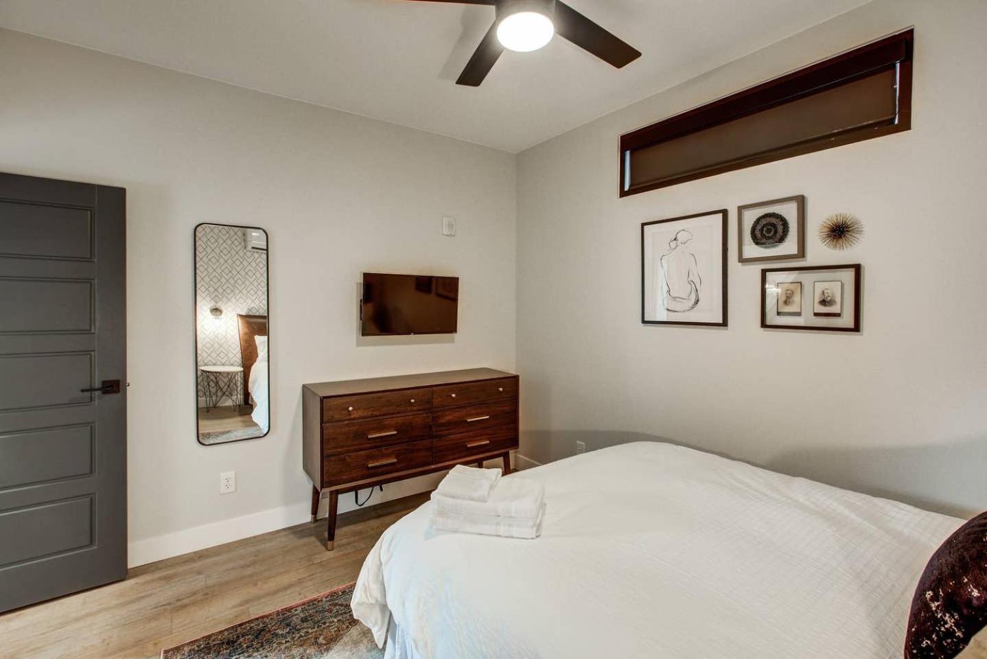 Stuart 2 Bedroom 1 Bath With Full Kitchen * Denver
